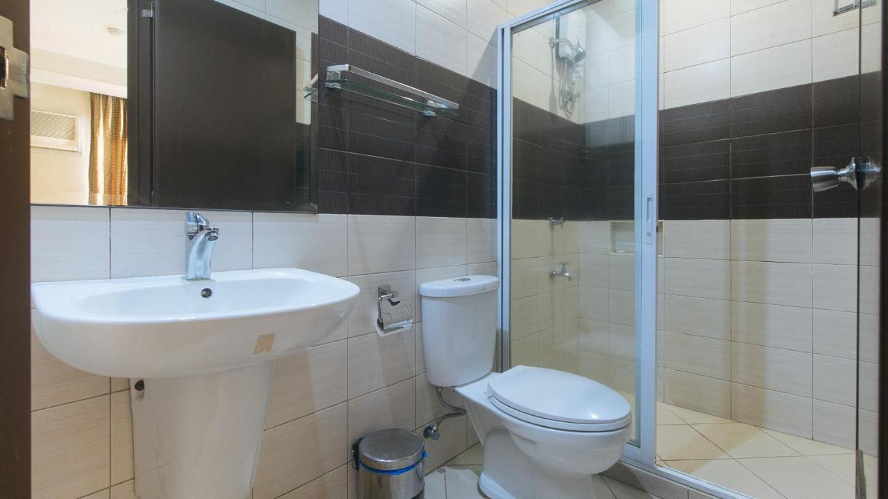 Lorenzzo Suites Hotel Makati City Ngoại thất bức ảnh