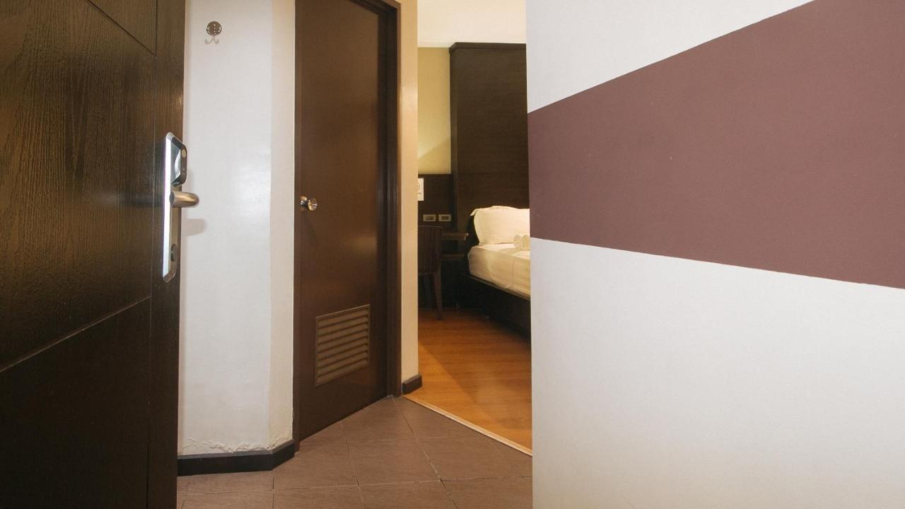 Lorenzzo Suites Hotel Makati City Ngoại thất bức ảnh