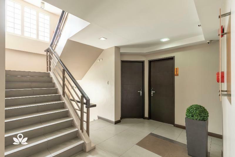 Lorenzzo Suites Hotel Makati City Ngoại thất bức ảnh